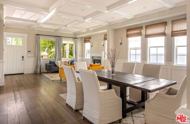 12142 Hollyglen Place, Studio City (los Angeles), CA 91604