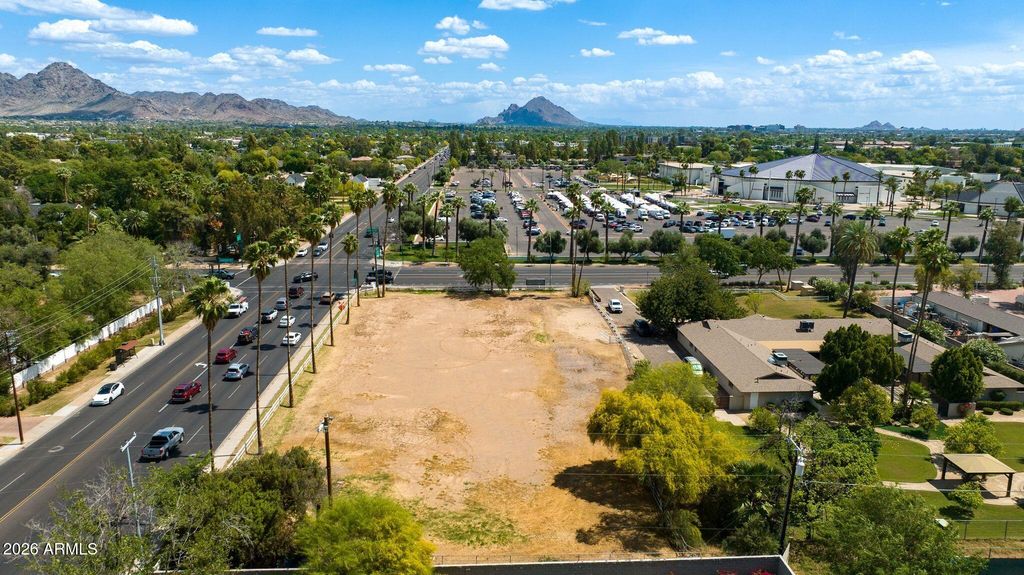5950 N CENTRAL Avenue 1, Phoenix, AZ 85012 — photo 2