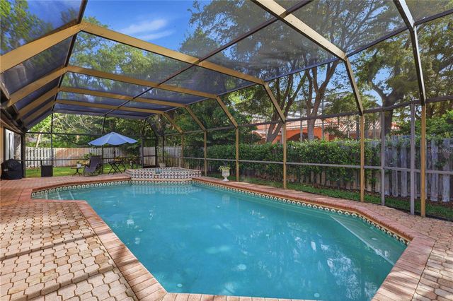 4937 LANDINGS COURT, Sarasota, FL 34231