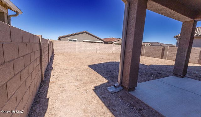 21714 E Crest Avenue, Red Rock, AZ 85145