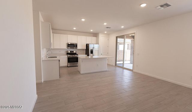 21714 E Crest Avenue, Red Rock, AZ 85145