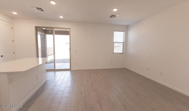 21714 E Crest Avenue, Red Rock, AZ 85145