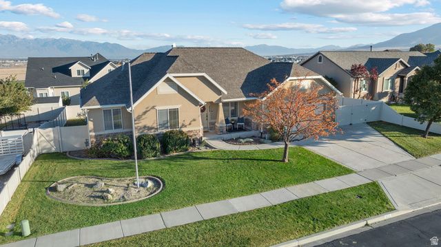 822 N JOSHUA DR, Saratoga Springs, UT 84045