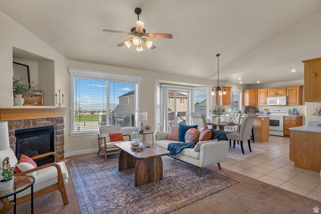 822 N JOSHUA DR, Saratoga Springs, UT 84045