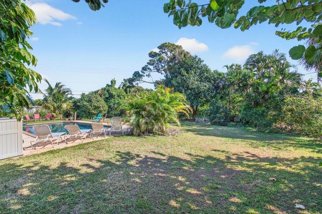 2011 Mark Avenue, Lake Worth Beach, FL 33461