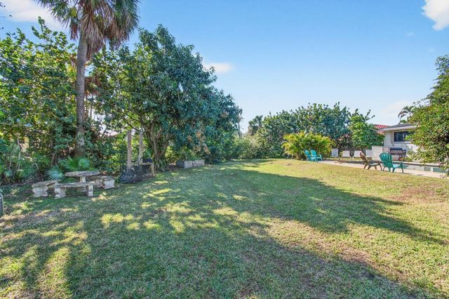 2011 Mark Avenue, Lake Worth Beach, FL 33461