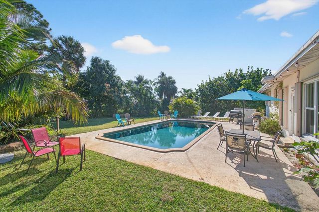 2011 Mark Avenue, Lake Worth Beach, FL 33461