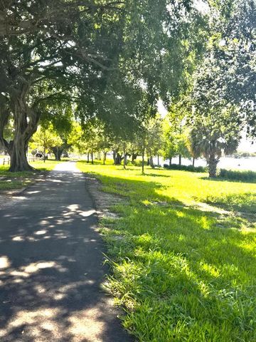 2011 Mark Avenue, Lake Worth Beach, FL 33461