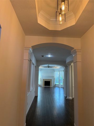 910 Allisa Street, Stafford, TX 77477