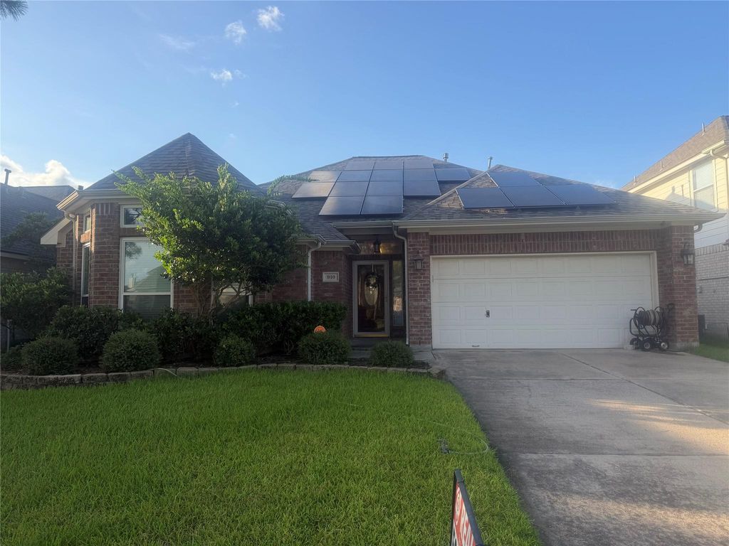 910 Allisa Street, Stafford, TX 77477