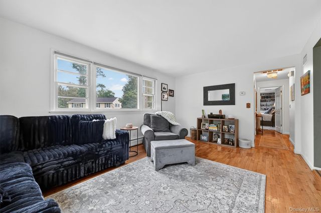 7 Windsor Brook Lane, Tappan, NY 10983