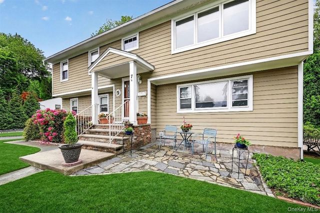 7 Windsor Brook Lane, Tappan, NY 10983