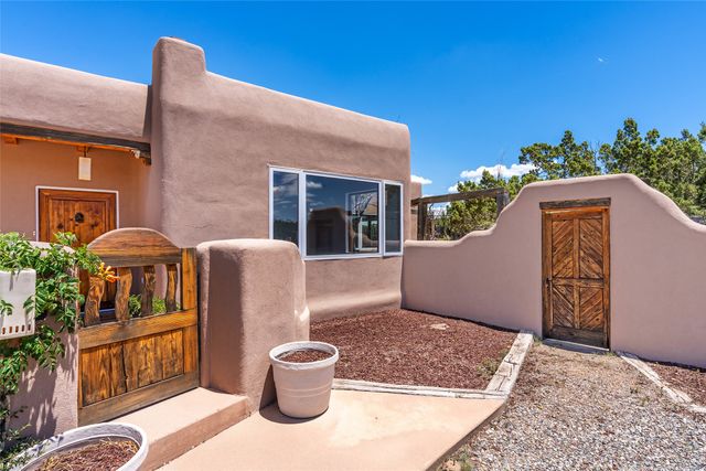 56 Balsa Road, Santa Fe, NM 87508