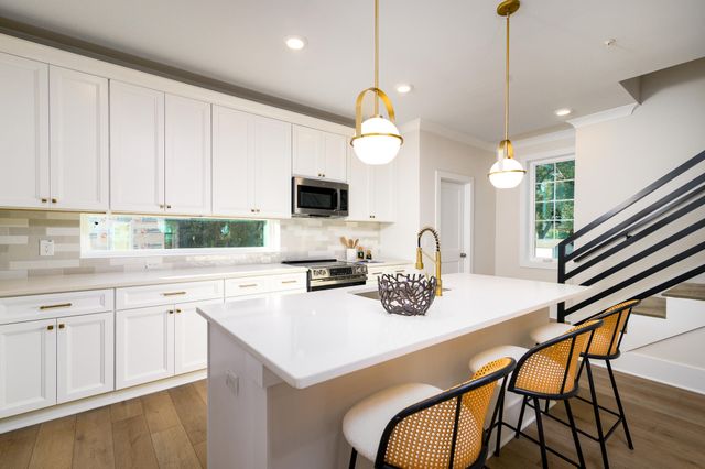 1150 Valdosta Street 401, North Charleston, SC 29405