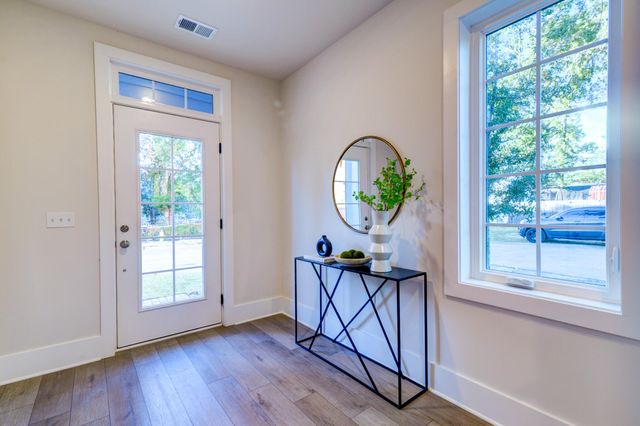 1150 Valdosta Street 401, North Charleston, SC 29405