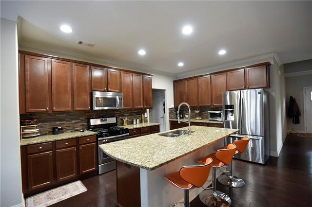 1805 Kingsbridge Court, Suwanee, GA 30024