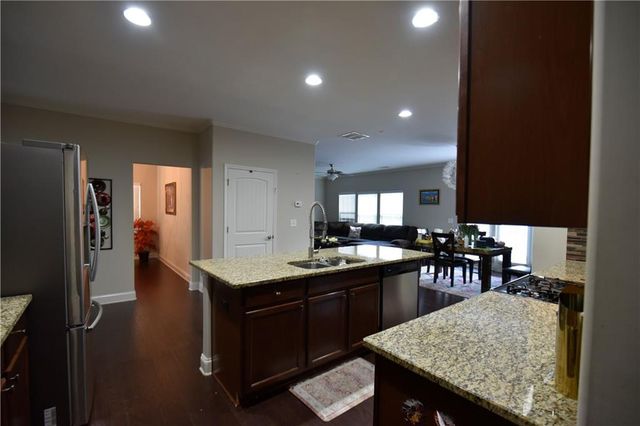 1805 Kingsbridge Court, Suwanee, GA 30024