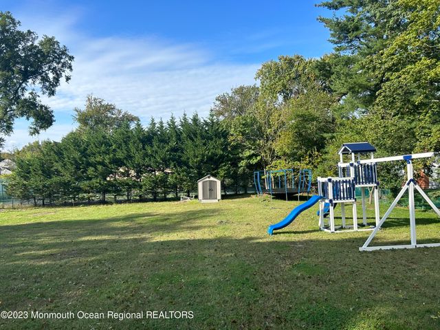 1 Michaels Court, Oakhurst, NJ 07755