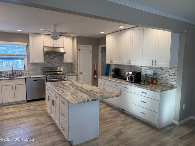 1 Michaels Court, Oakhurst, NJ 07755