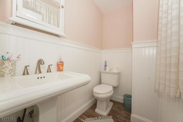 25 Rossiter Ave, Paterson City, NJ 07502