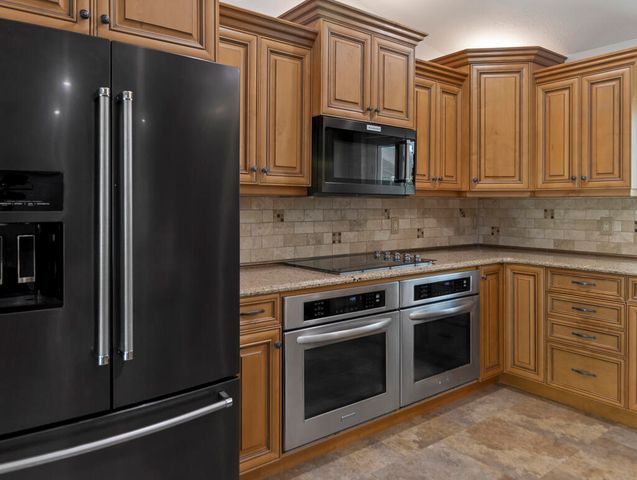 13676 N 85th Road N, West Palm Beach, FL 33412