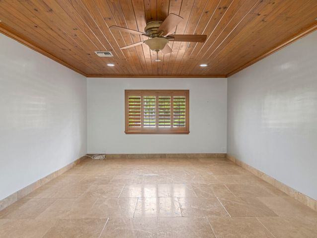 13676 N 85th Road N, West Palm Beach, FL 33412