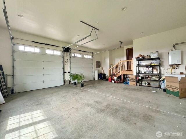 104 Hummingbird Lane, Silver Creek, WA 98585