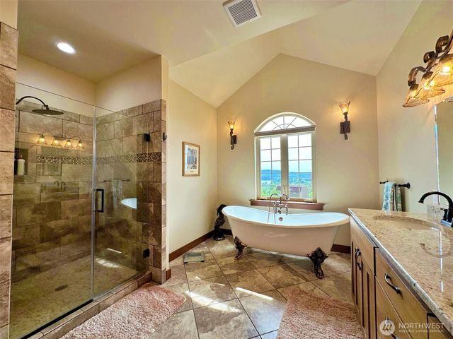 104 Hummingbird Lane, Silver Creek, WA 98585