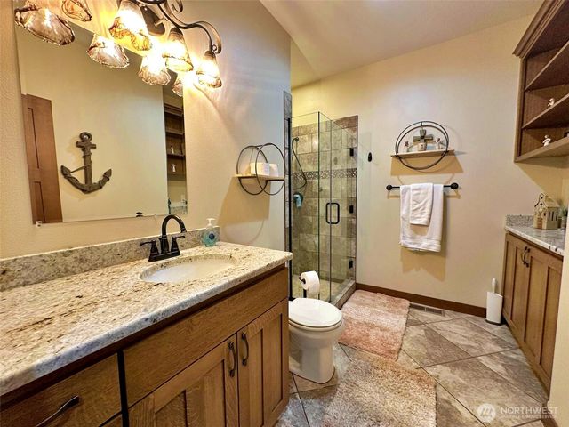 104 Hummingbird Lane, Silver Creek, WA 98585