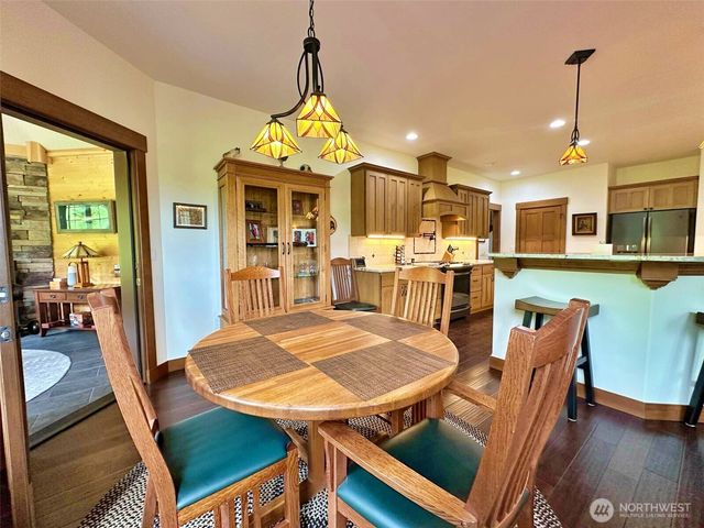 104 Hummingbird Lane, Silver Creek, WA 98585