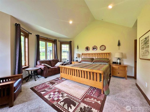 104 Hummingbird Lane, Silver Creek, WA 98585