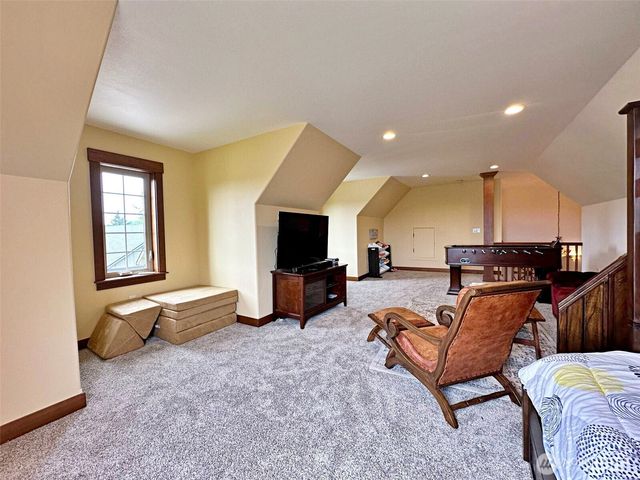 104 Hummingbird Lane, Silver Creek, WA 98585