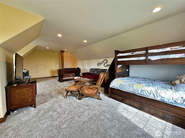 104 Hummingbird Lane, Silver Creek, WA 98585