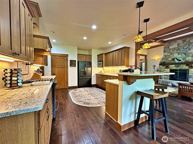 104 Hummingbird Lane, Silver Creek, WA 98585