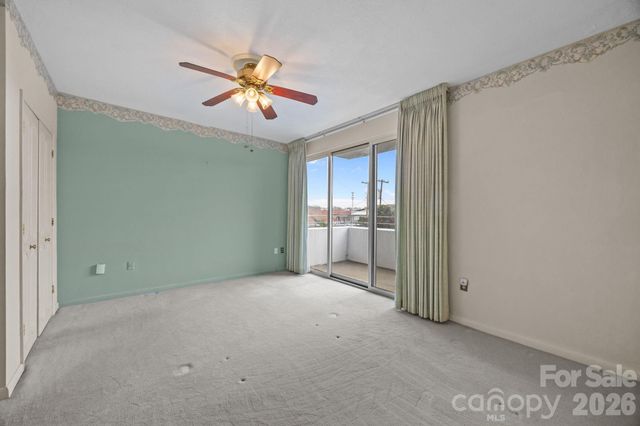 1300 Reece Road 208, Charlotte, NC 28209