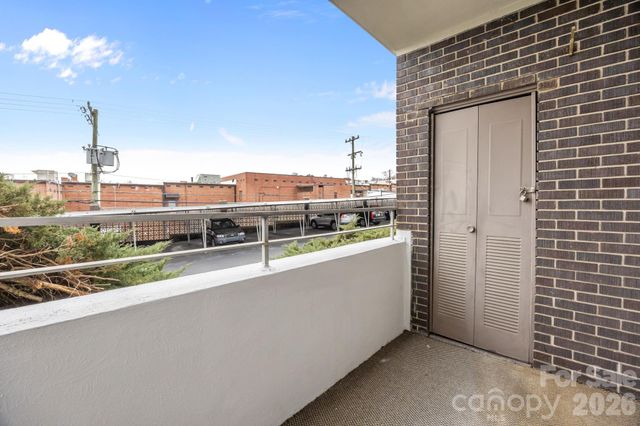 1300 Reece Road 208, Charlotte, NC 28209