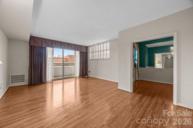 1300 Reece Road 208, Charlotte, NC 28209