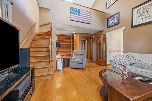 37 Sandra Way, Plymouth, MA 02360