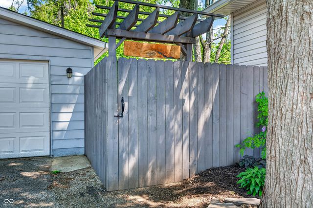 2112 Putnam Street, Terre Haute, IN 47803