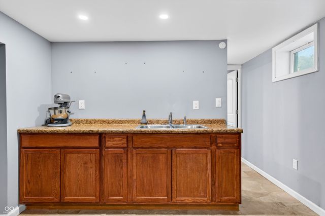 2112 Putnam Street, Terre Haute, IN 47803