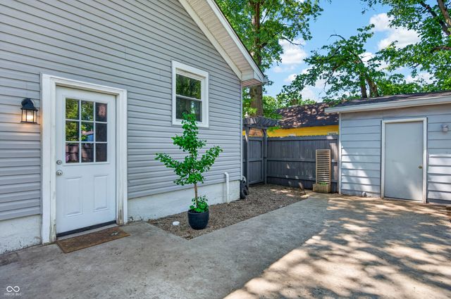2112 Putnam Street, Terre Haute, IN 47803