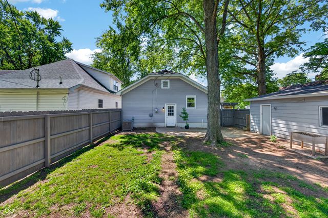 2112 Putnam Street, Terre Haute, IN 47803