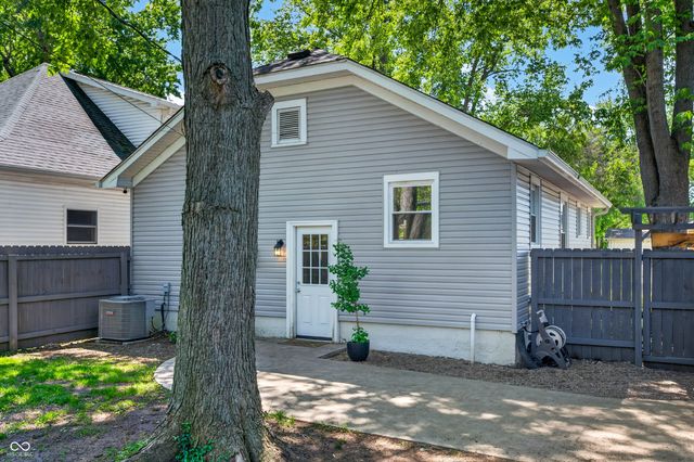 2112 Putnam Street, Terre Haute, IN 47803