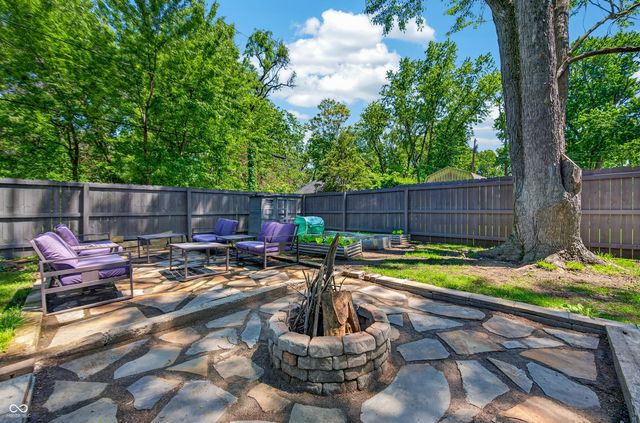 2112 Putnam Street, Terre Haute, IN 47803
