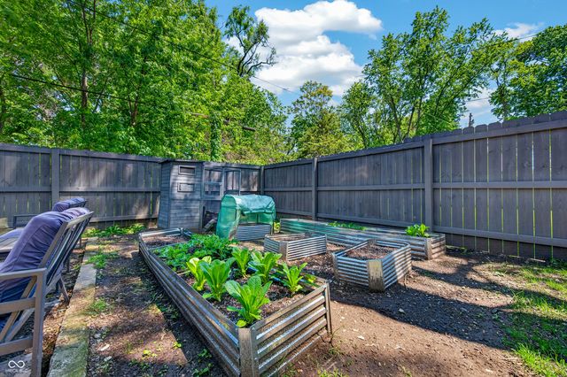 2112 Putnam Street, Terre Haute, IN 47803