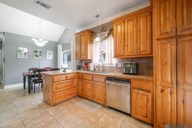 9160 Rue De Fleur, Denham Springs, LA 70706