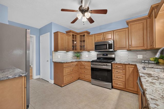 3206 35th Avenue, Rock Island, IL 61201