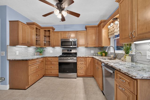 3206 35th Avenue, Rock Island, IL 61201