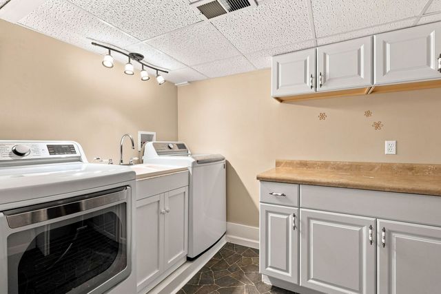 3206 35th Avenue, Rock Island, IL 61201