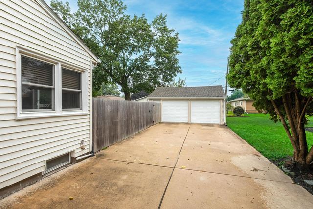 3206 35th Avenue, Rock Island, IL 61201